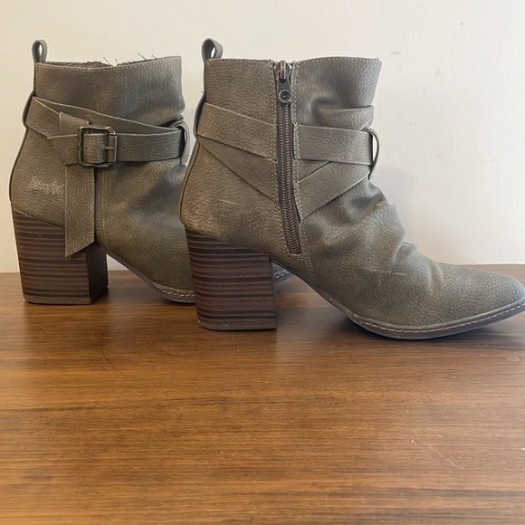 Blowfish ankle boot, size 8, green - Picture 2 of 3